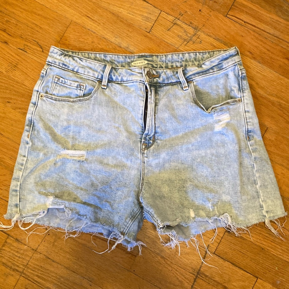 Light wash high waisted jean shorts